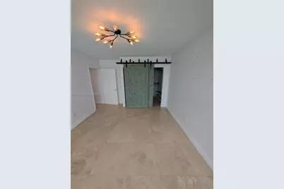 31 SE 5th St #3002, Miami, FL 33131 - Photo 11