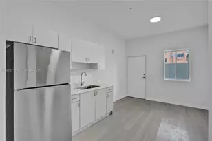 1567 NW 1st St, Miami, FL 33125 - Photo 9
