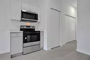 1567 NW 1st St, Miami, FL 33125 - Photo 5