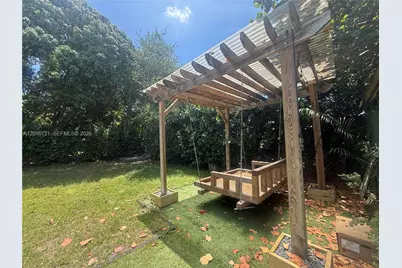 9040 SW 156th St, Palmetto Bay, FL 33157 - Photo 19