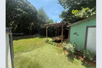 9040 SW 156th St, Palmetto Bay, FL 33157 - Photo 17