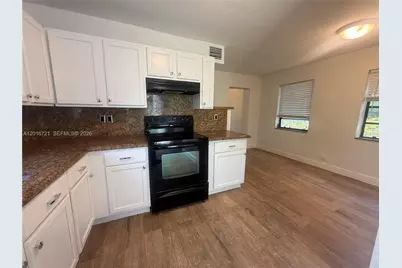 9040 SW 156th St, Palmetto Bay, FL 33157 - Photo 9