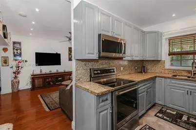 13485 NE 9th Ave, North Miami, FL 33161 - Photo 5