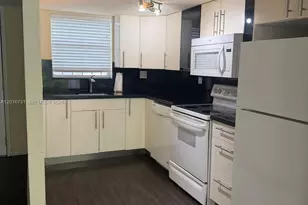 30 NW 87th Ave, Miami, FL 33172 - Photo 9