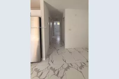 811 E 52nd St #102, Hialeah, FL 33013 - Photo 21