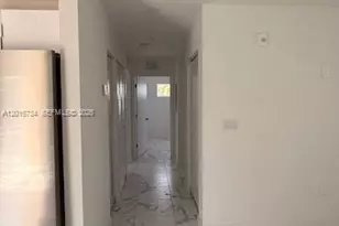 811 E 52nd St, Hialeah, FL 33013 - Photo 21