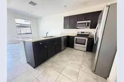 11355 SW 250th Ter #11355, Homestead, FL 33032 - Photo 5
