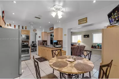 5809 NW 83rd Ave, Tamarac, FL 33321 - Photo 11
