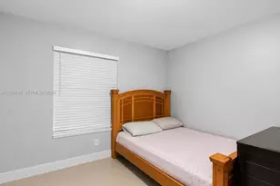 1111 NW 77th St, Miami, FL 33150 - Photo 11