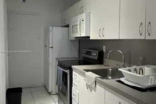 100 Lincoln Rd, Miami Beach, FL 33139 - Photo 9