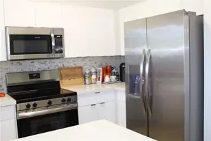 2741 NE 4th St, Homestead, FL 33033 - Photo 9