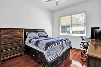 4401 SW 74th Ter, Davie, FL 33314 - Photo 13