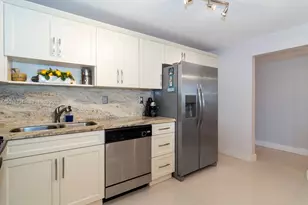 19370 Collins Ave, Sunny Isles Beach, FL 33160 - Photo 9