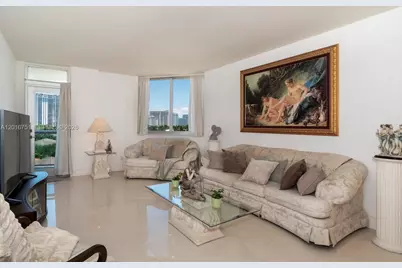 19370 Collins Ave #626, Sunny Isles Beach, FL 33160 - Photo 5