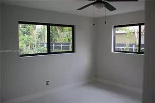 18815 NW 42nd Pl, Miami Gardens, FL 33055 - Photo 7