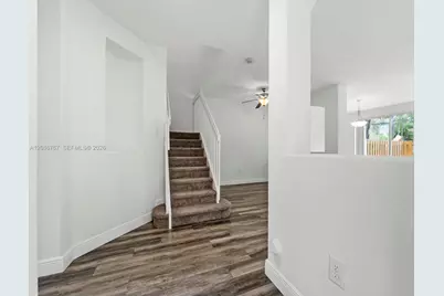 1426 SE 26th Ave, Homestead, FL 33035 - Photo 3
