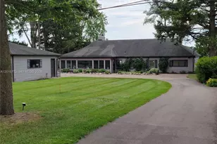 605 Hilltop Dr, White Lake, MI 48386 - Photo 5