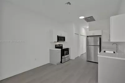 1567 NW 1st St #9, Miami, FL 33125 - Photo 3