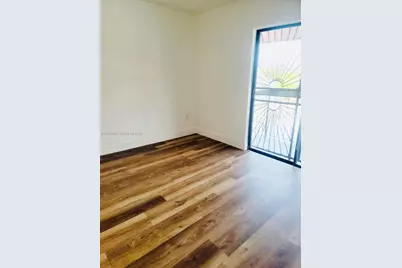2166 W 60 St #15-201, Hialeah, FL 33016 - Photo 9