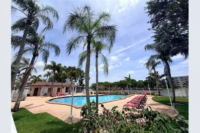 11423 NW 10th St #11423, Pembroke Pines, FL 33026 - Photo 13