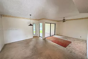 11423 NW 10th St, Pembroke Pines, FL 33026 - Photo 7