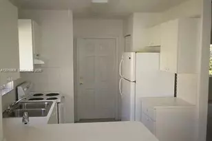 917 SW 8th Pl, Florida City, FL 33034 - Photo 5