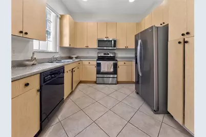 12415 SW 42nd St, Miramar, FL 33027 - Photo 5
