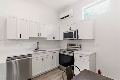 830 SE 14th St, Fort Lauderdale, FL 33316 - Photo 17