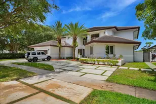 14332 Ardoch Pl, Miami Lakes, FL 33016 - Photo 5