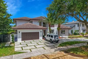 14332 Ardoch Pl, Miami Lakes, FL 33016 - Photo 3