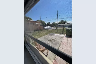 901 SW 4th Ter, Hallandale Beach, FL 33009 - Photo 21