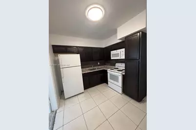 901 SW 4th Ter, Hallandale Beach, FL 33009 - Photo 7
