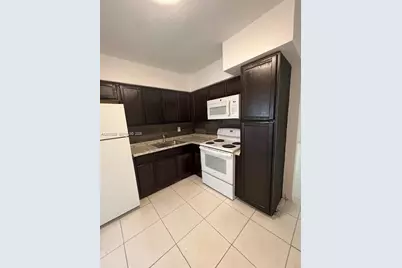 901 SW 4th Ter, Hallandale Beach, FL 33009 - Photo 3