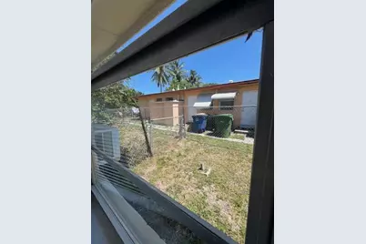 901 SW 4th Ter, Hallandale Beach, FL 33009 - Photo 23