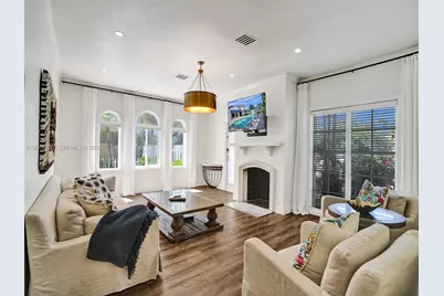 1128 Tyler St, Hollywood, FL 33019 - Photo 5