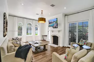 1128 Tyler St, Hollywood, FL 33019 - Photo 5