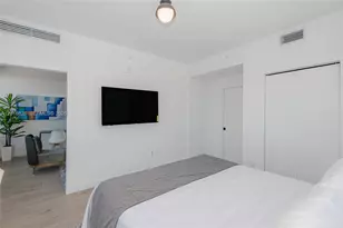 225 N Miami Ave, Miami, FL 33128 - Photo 5