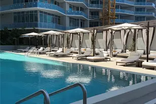 77 SE 5th St, Miami, FL 33131 - Photo 29