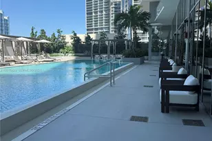 77 SE 5th St, Miami, FL 33131 - Photo 31