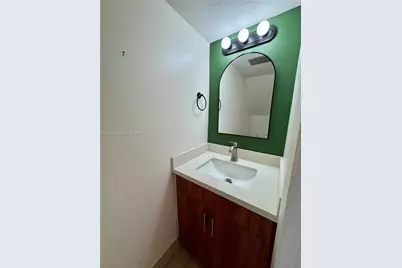 2762 W 60th St #53, Hialeah, FL 33016 - Photo 7