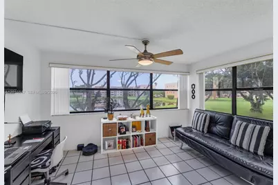 10451 Sunrise Lakes Blvd #205, Sunrise, FL 33322 - Photo 7