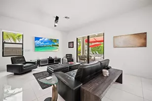 8915 NW 161st Terrace, Miami Lakes, FL 33018 - Photo 7