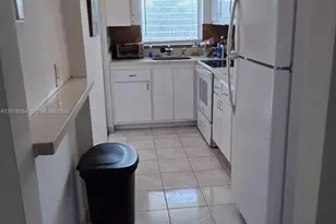 201 NE 14th Ave, Hallandale Beach, FL 33009 - Photo 11