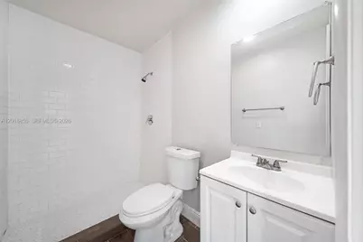 4301 NW 35th Ave, Lauderdale Lakes, FL 33309 - Photo 11