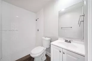 4301 NW 35th Ave, Lauderdale Lakes, FL 33309 - Photo 11