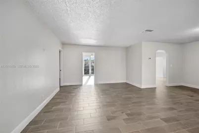 4301 NW 35th Ave, Lauderdale Lakes, FL 33309 - Photo 5