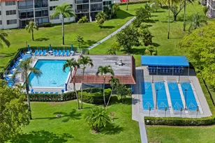 9820 S Hollybrook Lake Dr, Pembroke Pines, FL 33025 - Photo 33