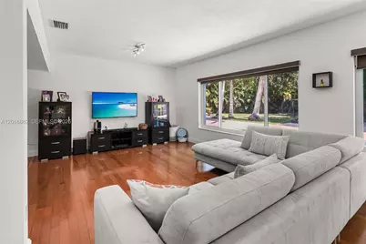 7800 SW 132nd St, Pinecrest, FL 33156 - Photo 11