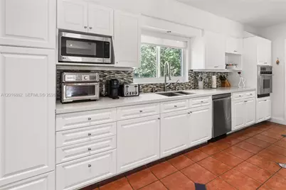 7800 SW 132nd St, Pinecrest, FL 33156 - Photo 17