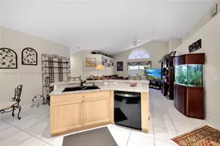 701 SW 93rd Terrace, Pembroke Pines, FL 33025 - Photo 11